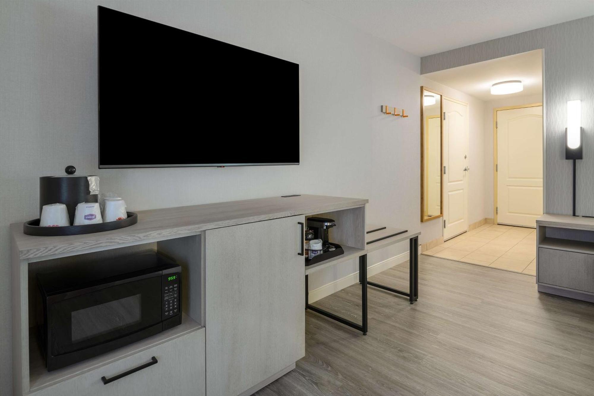 Hampton Inn & Suites By Hilton Moncton Ngoại thất bức ảnh