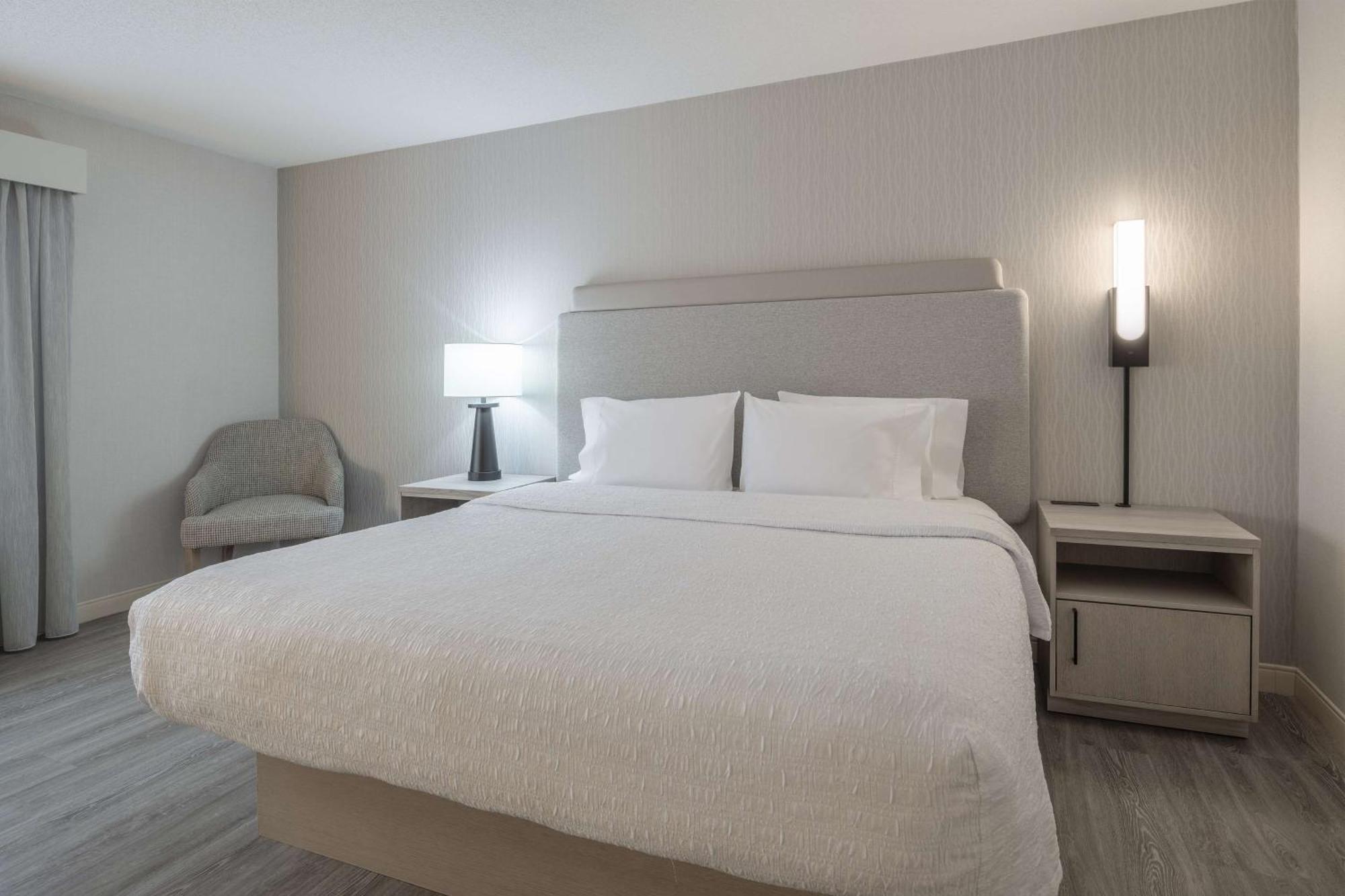 Hampton Inn & Suites By Hilton Moncton Ngoại thất bức ảnh